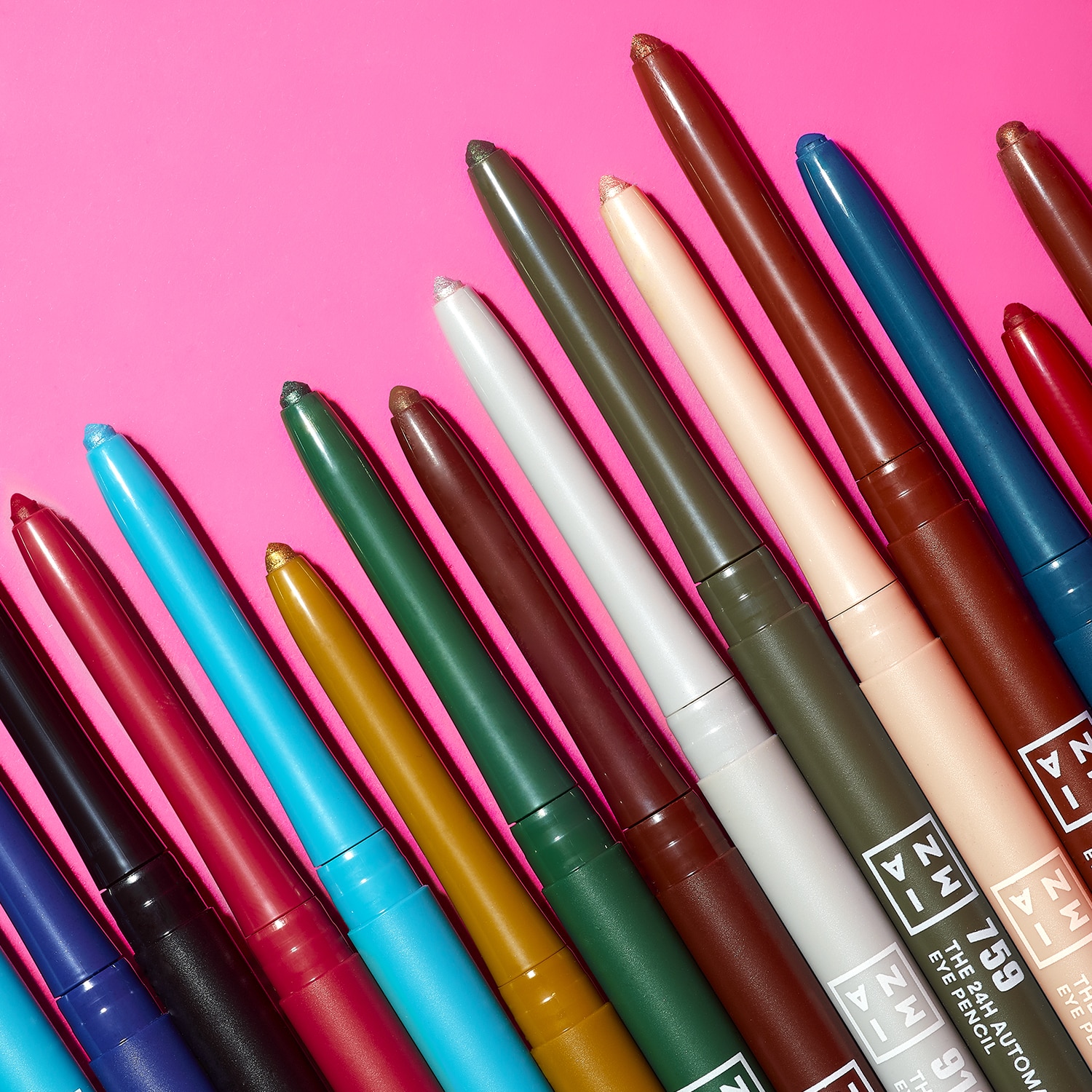 THE 24H AUTOMATIC EYE PENCIL (DELINEADOR DE OJOS)